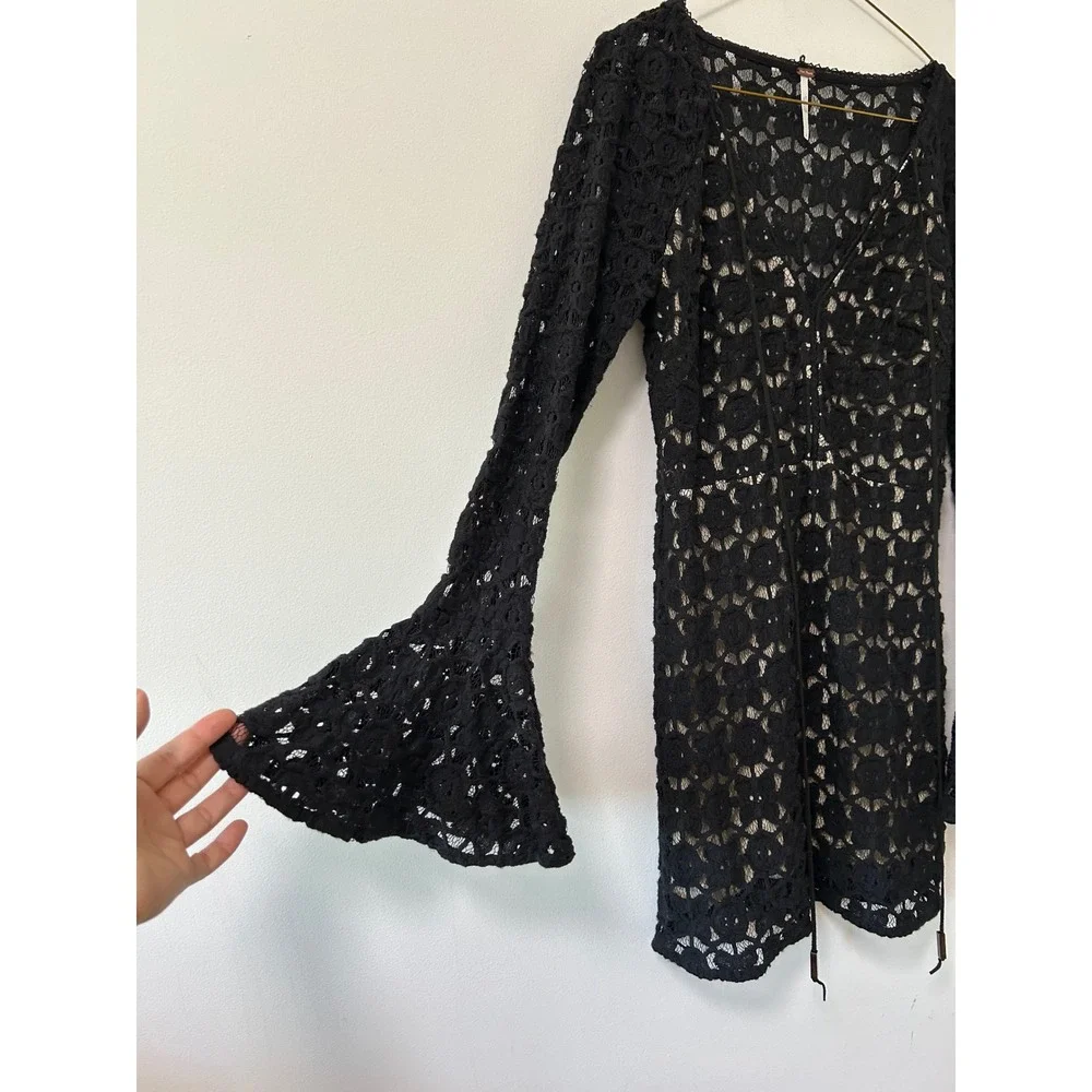 Free People Black Crochet Lace Bell Sleeve Mini Dress Lace Up Front Size 6